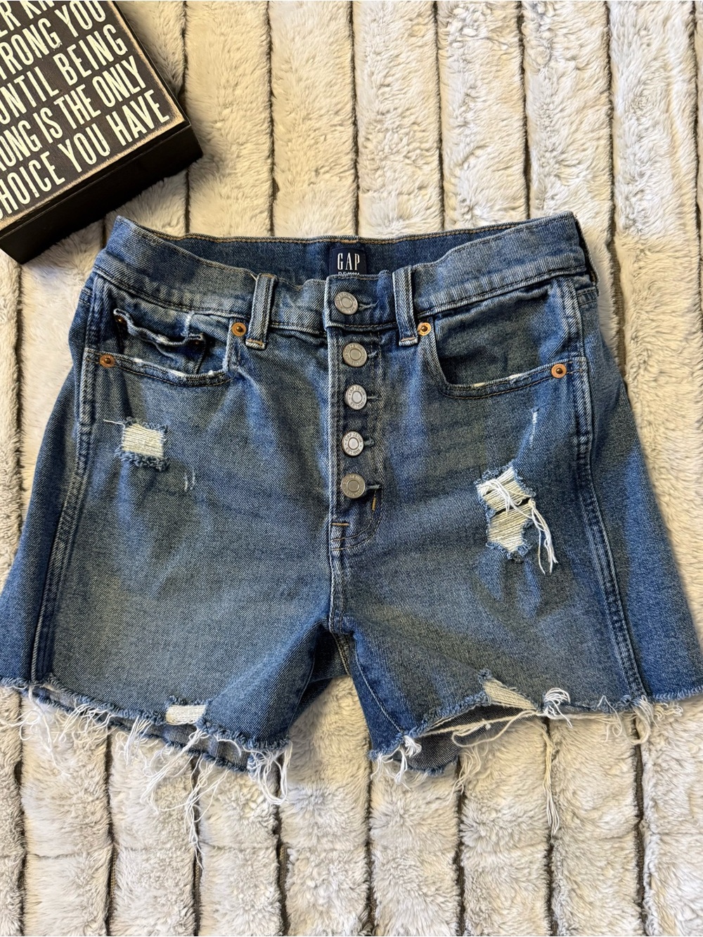 GAP Women's Distressed Button-Fly Denim Shorts - Medium Blue